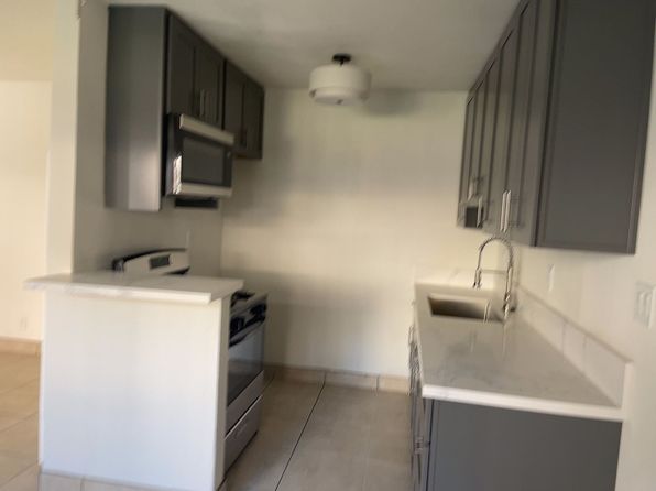 549 & 555 S East St #49-09