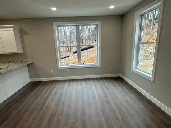 567 Dupont Rd #101, Morgantown, WV 26501