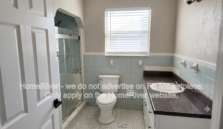 1506 E 18th Ave #1 — Photo 2