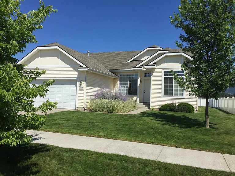 7364 N Courcelles Pkwy — Photo 3