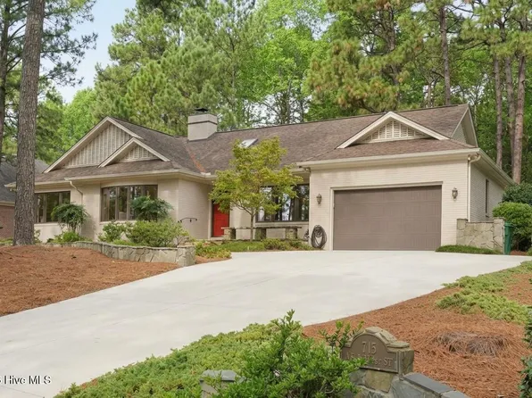 715 Lake Forest Drive SE, Pinehurst, NC 28374