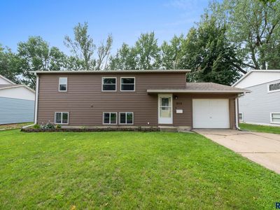 4009 E 23rd St, Sioux Falls, SD, 57103