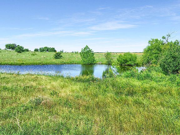 3rd image of 105A Spalding Rd