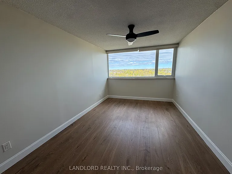 20 Speers Rd #1105 — Photo 34