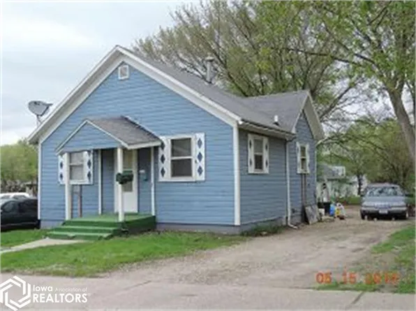 313 N 10th Ave, Marshalltown, IA 50158