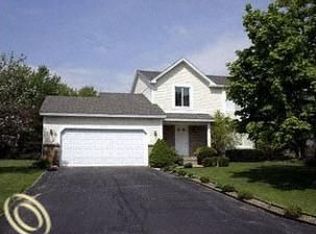4315 Kelly Circle Dr, Commerce Township, MI 48390