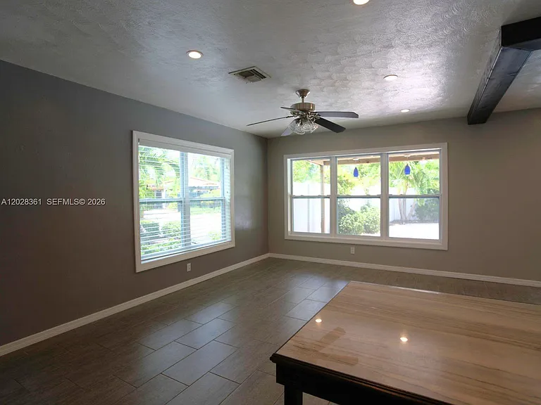 1701 NE 16th Ave — Photo 10