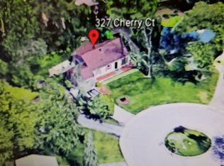 327 Cherry Ct, Glenview, IL