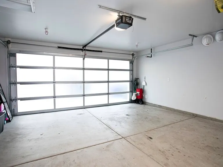 7873 Modern Oasis Dr — Photo 15
