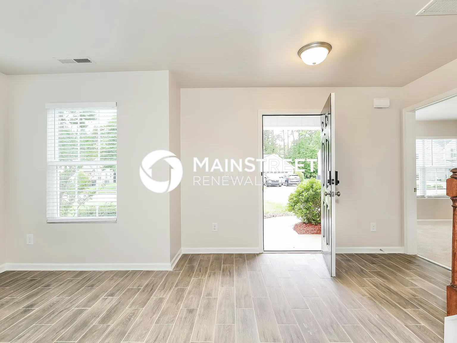 3019 Desmond Woods Dr — Photo 2