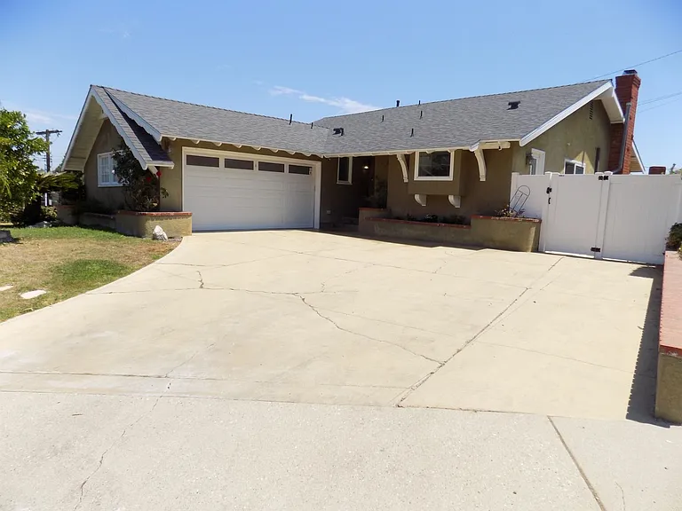 108 S Ellery Dr — Photo 7