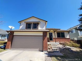 2103 Warren Ave, Cheyenne, WY 82001