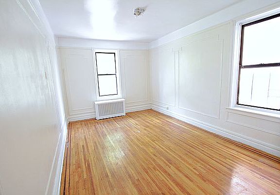 5th image of 75 W Mosholu Pkwy N APT 2J