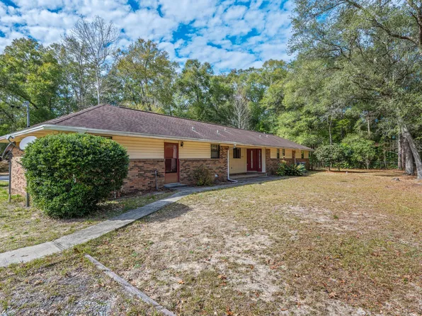 207 Shell Dr, Crestview, FL 32536