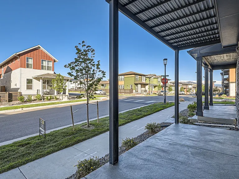 805 Promenade Dr — Photo 24