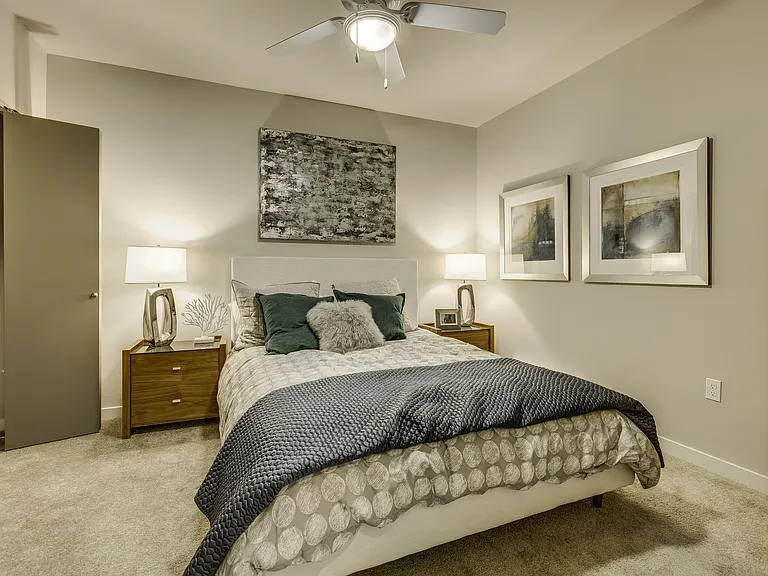 Queen Anne Collection — Photo 25