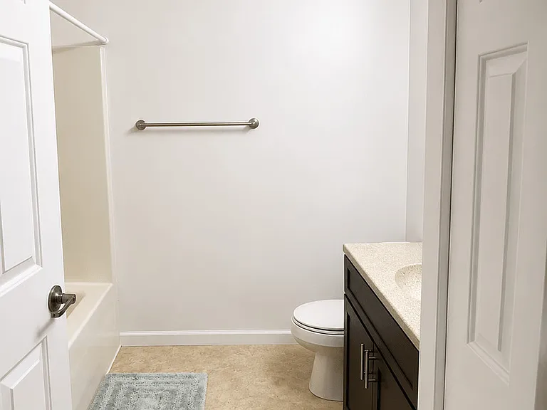 1117 Plymouth Dr — Photo 14