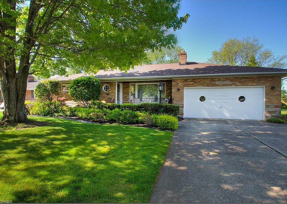 1st image of 1926 Caronia Dr