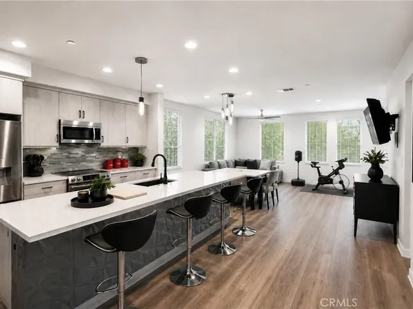 105 Galaxie Dr, Covina, CA 91723
