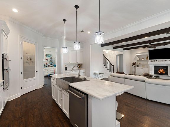 3rd image of 7 Alicia Dr