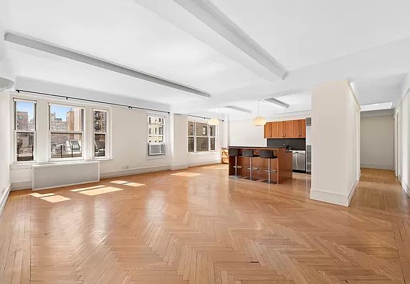 2nd image of 321 W 78th St #7EF