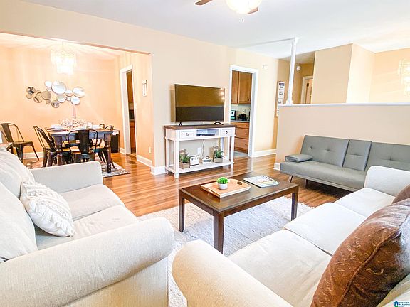 4th image of 4007 Belvoir Dr SW