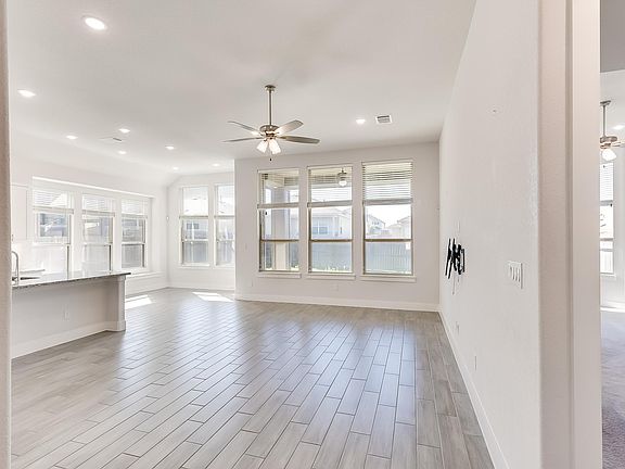 5th image of 5853 Bianca Dr