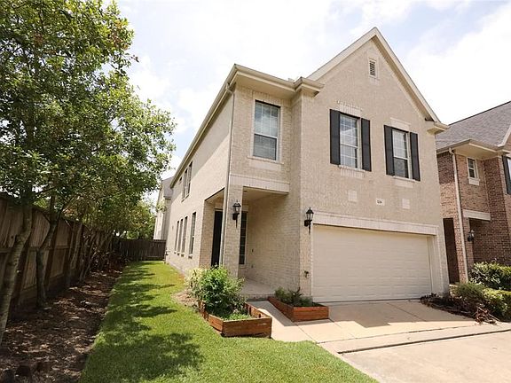 2nd image of 3218 Holly Crossing Dr