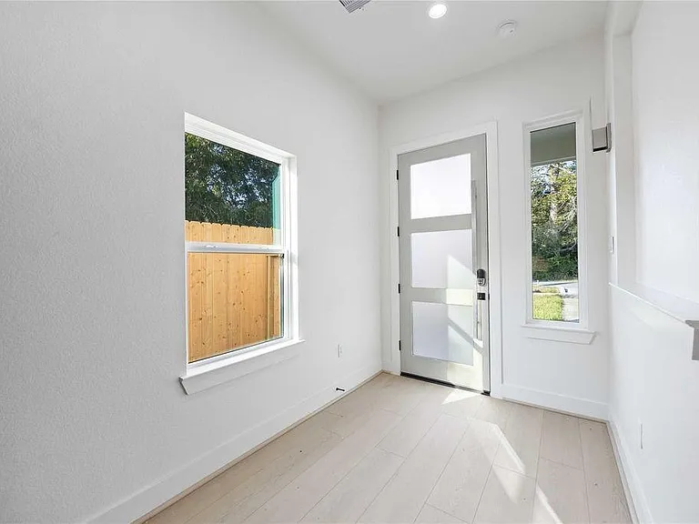 5222 Gold St #A — Photo 3