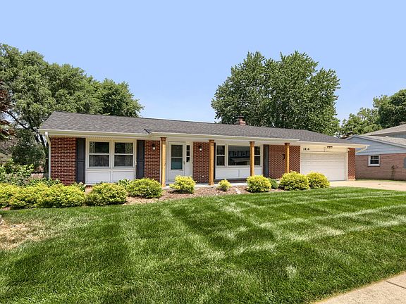 2nd image of 1434 Maple Ln