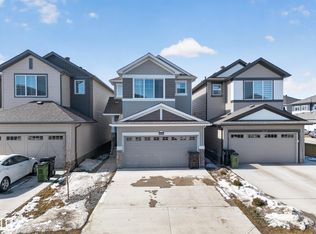 1684 12th St NW, Edmonton, AB T6T 2N4