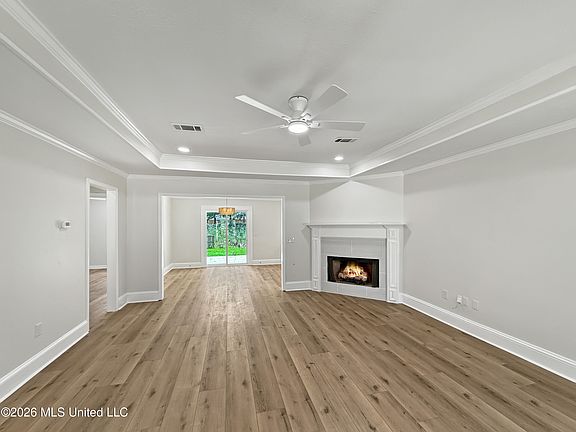 3rd image of 109 Post Oak Dr