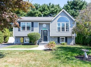 51 Mallory Ct, Cranston, RI 02910