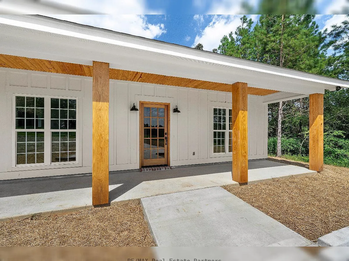3 bed, 1350 sqft, $1,850 — Photo 3