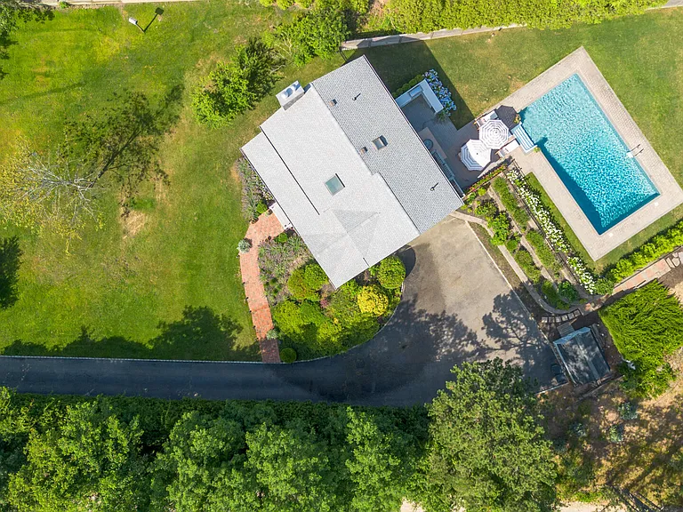 41 Blackwatch Ct — Photo 37