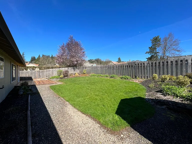12956 SE 126th Ave — Photo 36
