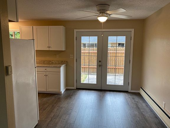 4th image of 700 16th St SE #702