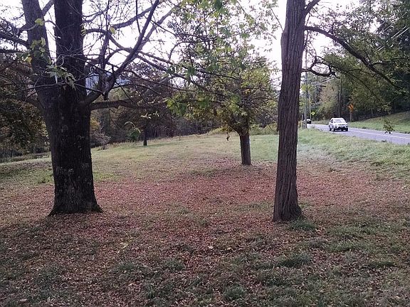 2nd image of Lake St