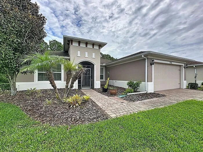 2 bed, 2.0 bath, 2183 sqft, $1,990 — Photo 2