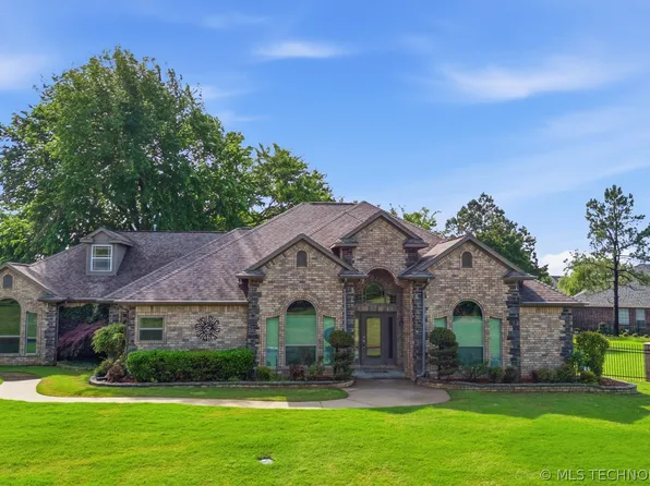 102 Cambridge, Fort Gibson, OK 74434