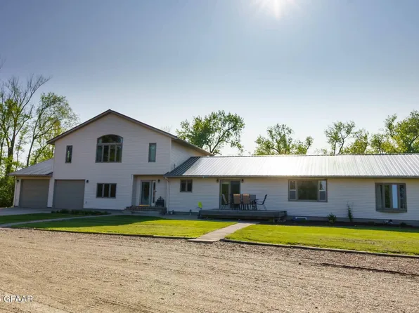 14914 67th St NE, Grafton, ND 58237