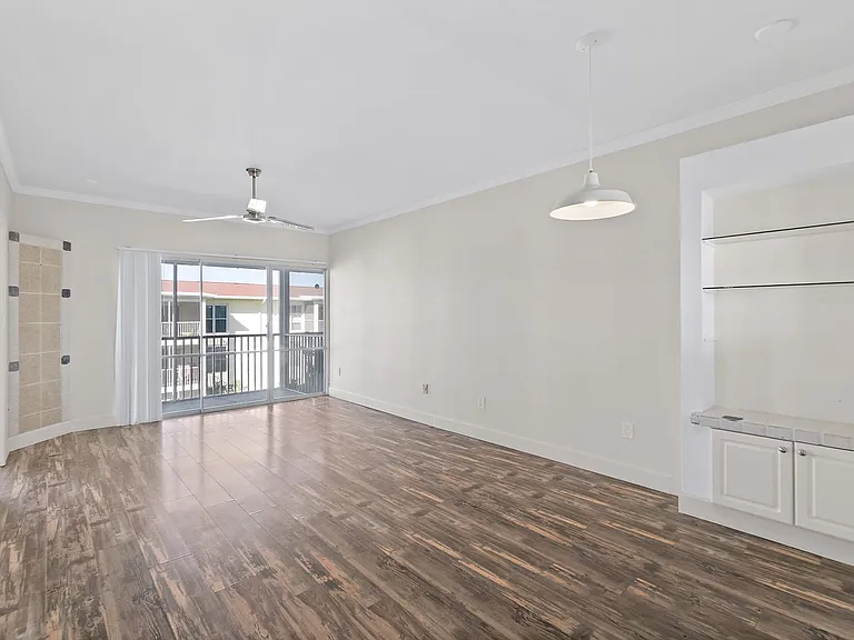 719 S Beach St #314B — Photo 13