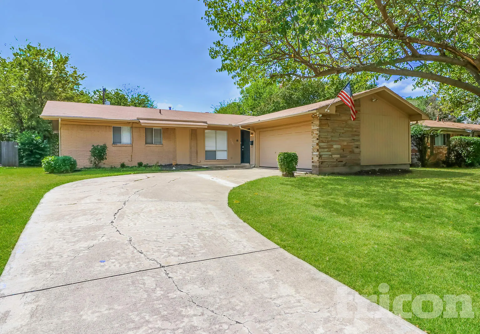 4725 South Drive West Fort Worth TX — Photo 1