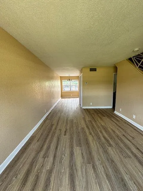 2 bed, 1.5 bath, 938 sqft, $2,250 — Photo 4