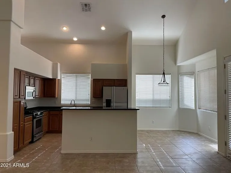 42114 N 44th Dr — Photo 4