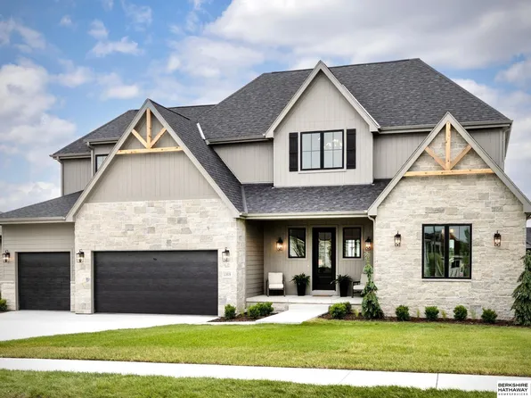11819 N 173rd Cir, Bennington, NE 68007