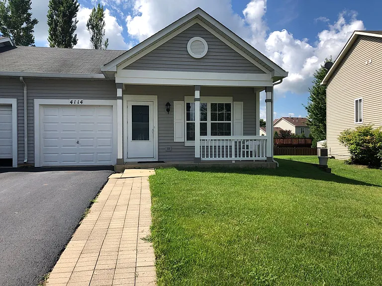 4114 Dillon St — Photo 11