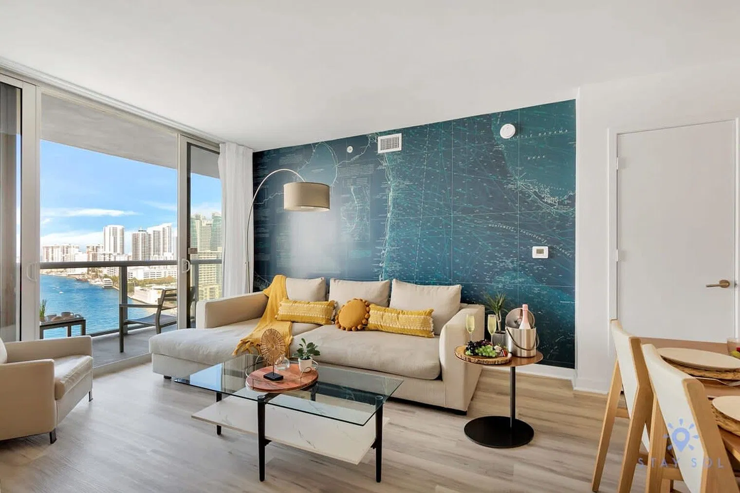 1 bed, 1.0 bath, 699 sqft, $3,013 — Photo 4