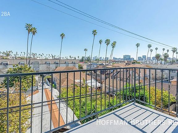 5th image of 136 N Mariposa Ave #308A