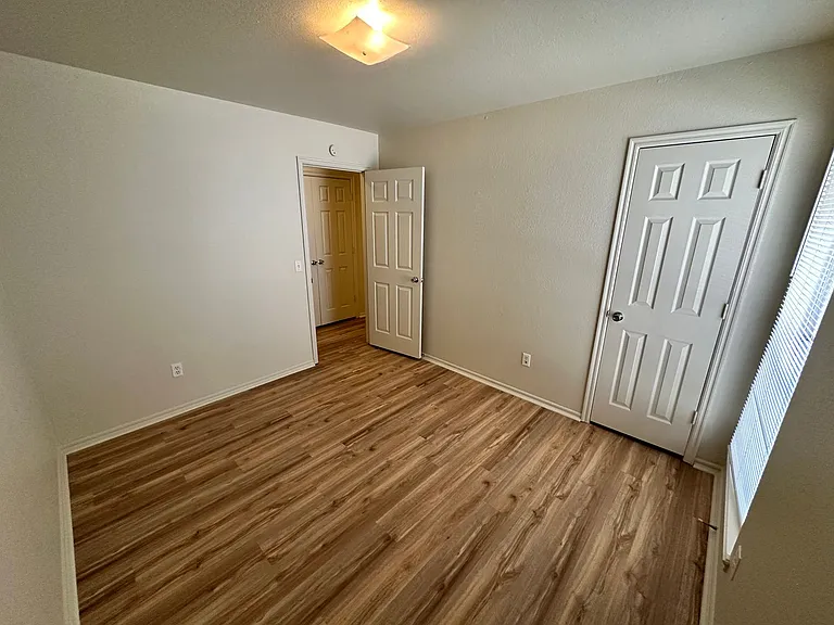 3201 Conestoga Dr — Photo 11